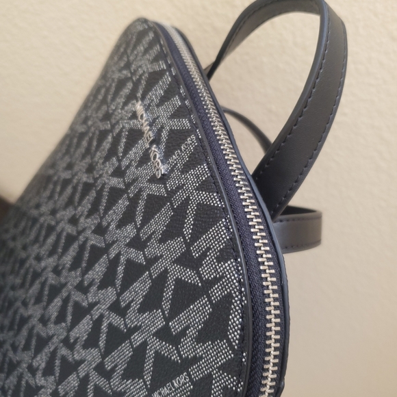 Michael kors Cindy Dome Backpack - Picture 4 of 10